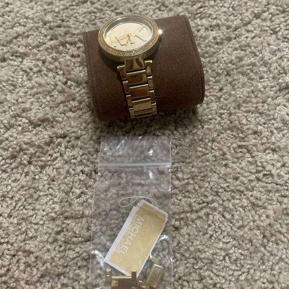 Michael Kors watch - Picture 4 of 6